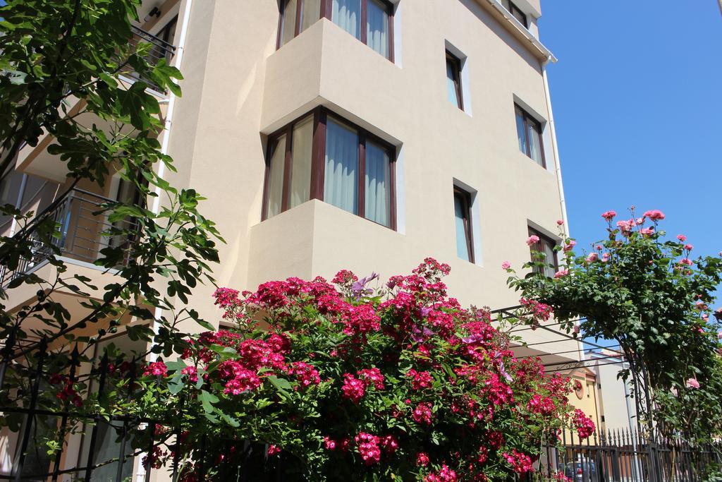 נסבר Flowers Apartments מראה חיצוני תמונה
